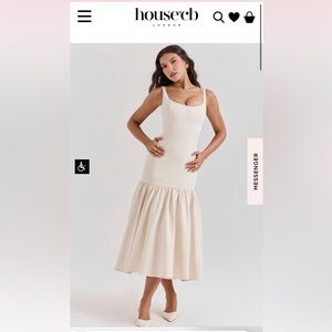 House of CB Amore VINTAGE CREAM DROPPED WAIST MIDI DRESS 
Size small
#bride
